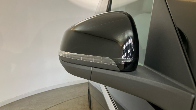 Volkswagen Multivan 2.0 TDI Style 5dr LWB DSG Diesel Estate